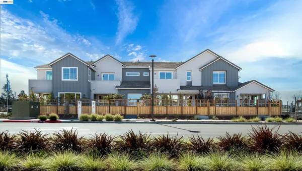 $709,990 | 151 Compass Drive, Unit 2103, Napa, CA 94558