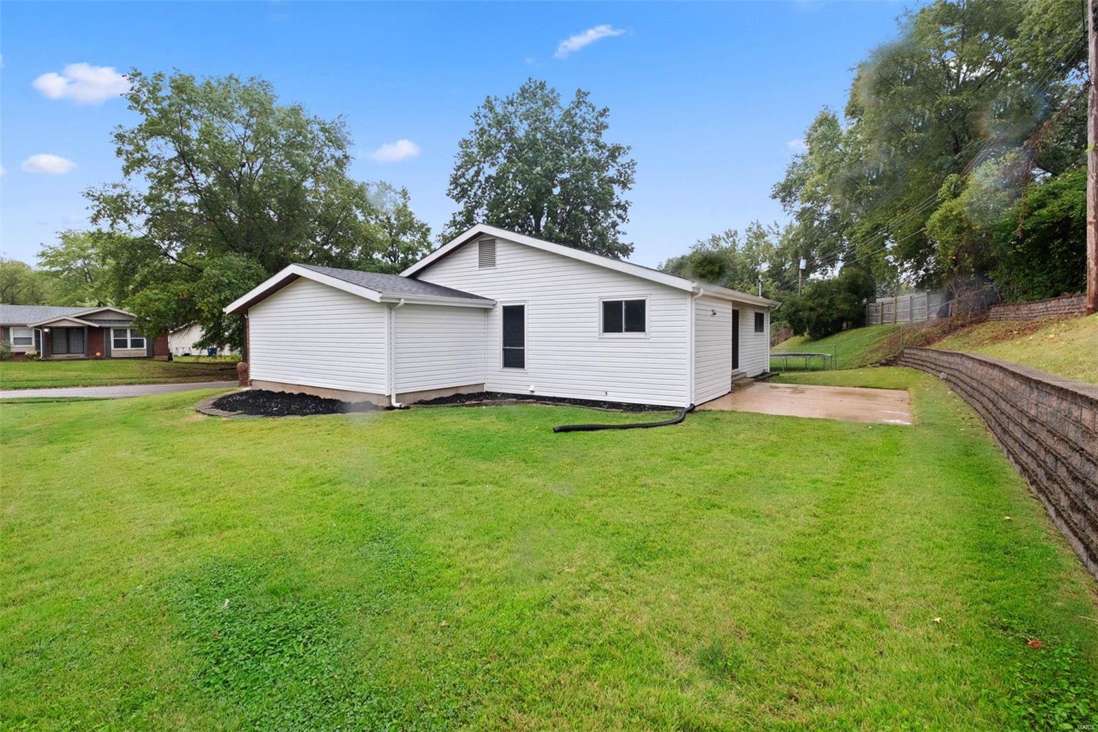 11933 Barden Tower Road Black Jack, MO 63033 - Photo 37 of 39
