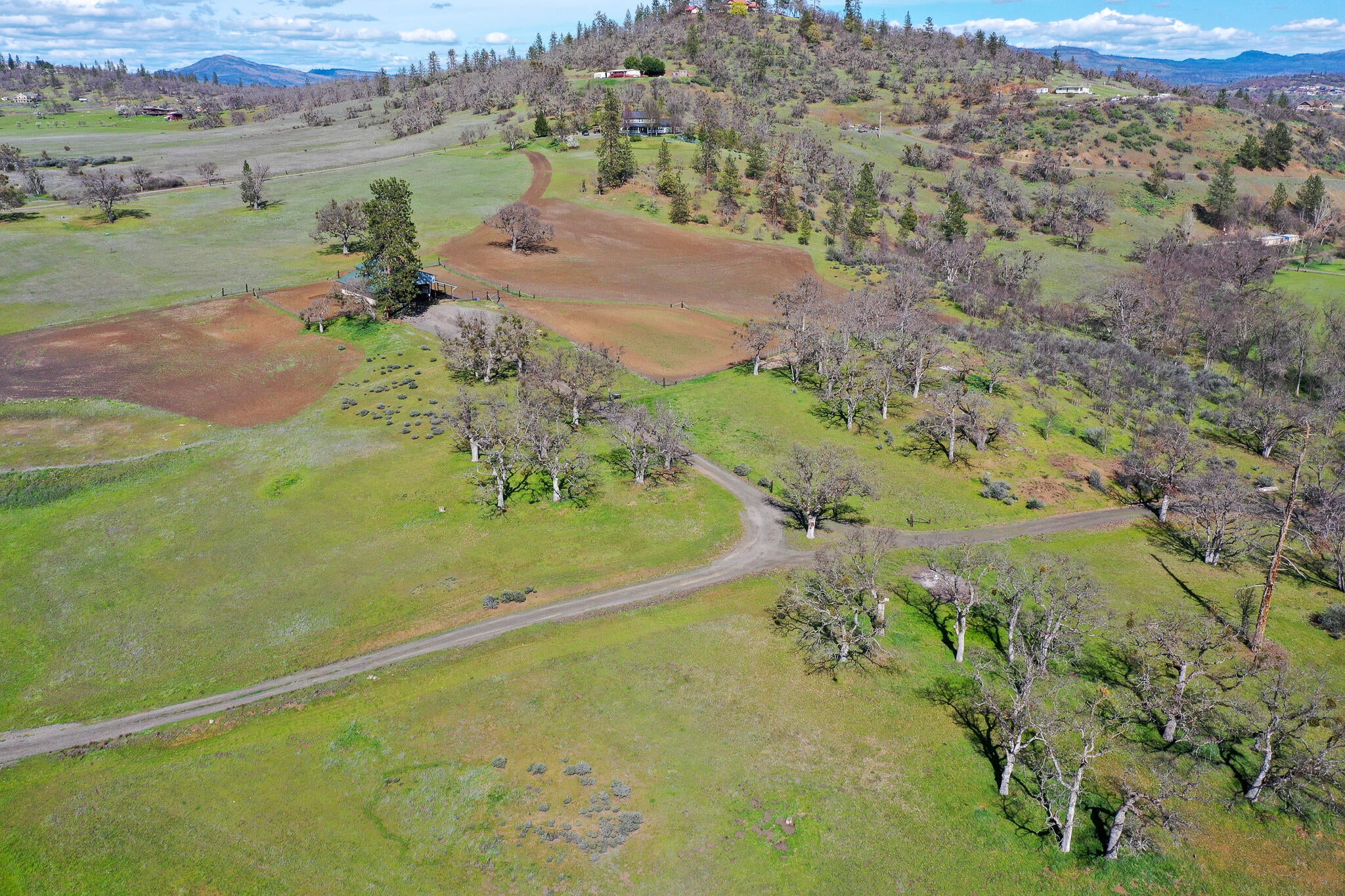 890 Nick Young Road Eagle Point, OR 97524 - Photo 25 of 29 DJI_0148