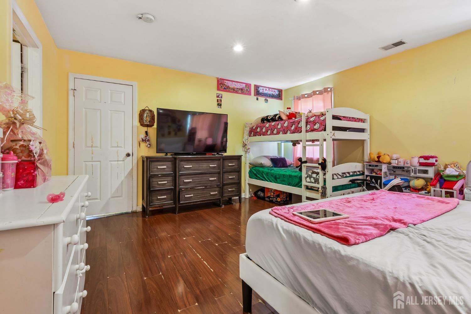 23 Miko Road Edison, NJ 08817 - Photo 18 of 25