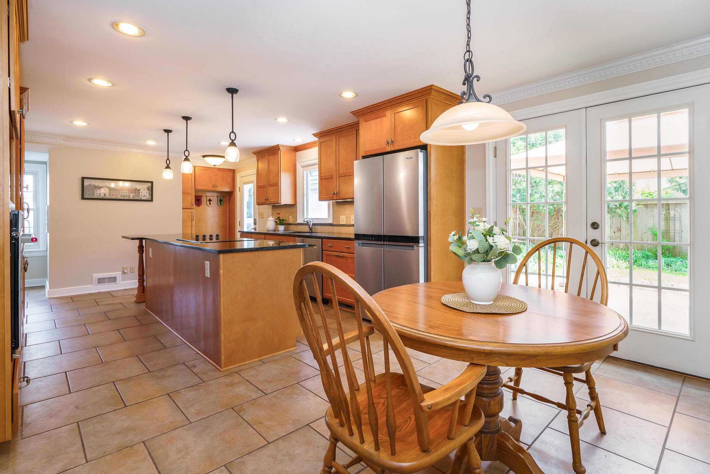 2734 York Road Upper Arlington, OH 43221 - Photo 12 of 40 A spacious, updated kitchen awaits you here