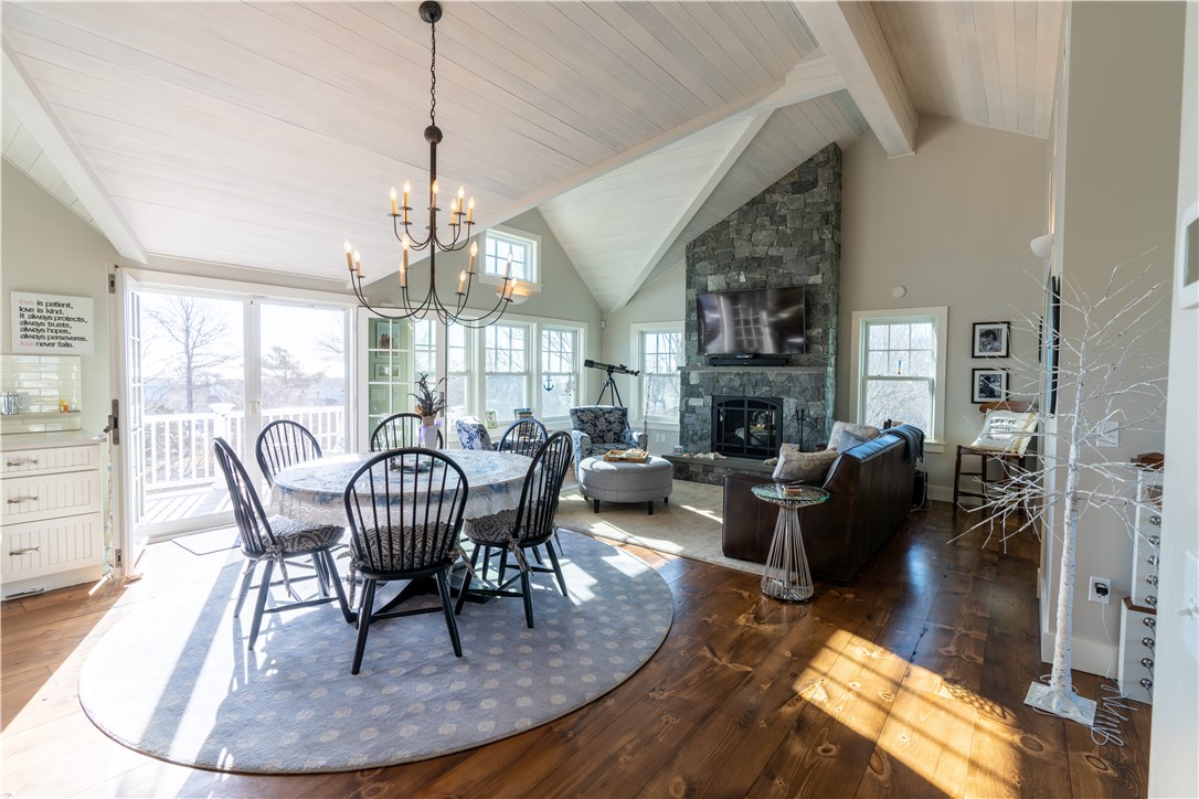 24 Sylvan Road Narragansett, RI 02882 - Photo 17 of 39 Dining/Living room