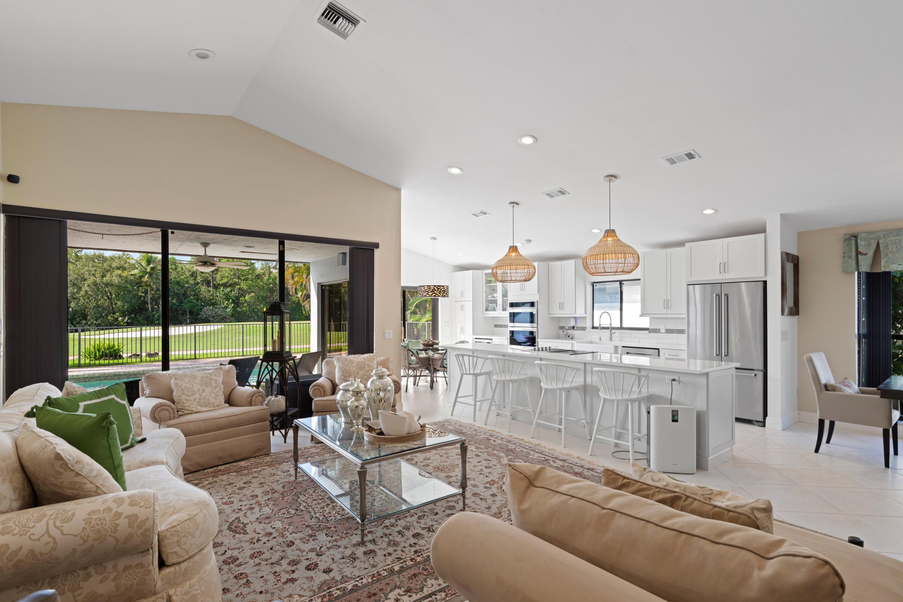 21452 Bridgeview Drive Boca Raton, FL 33428 - Photo 5 of 77 Living Room