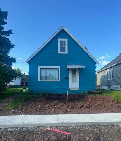 $187,500 | 528 5th Avenue, Two Harbors, MN 55616