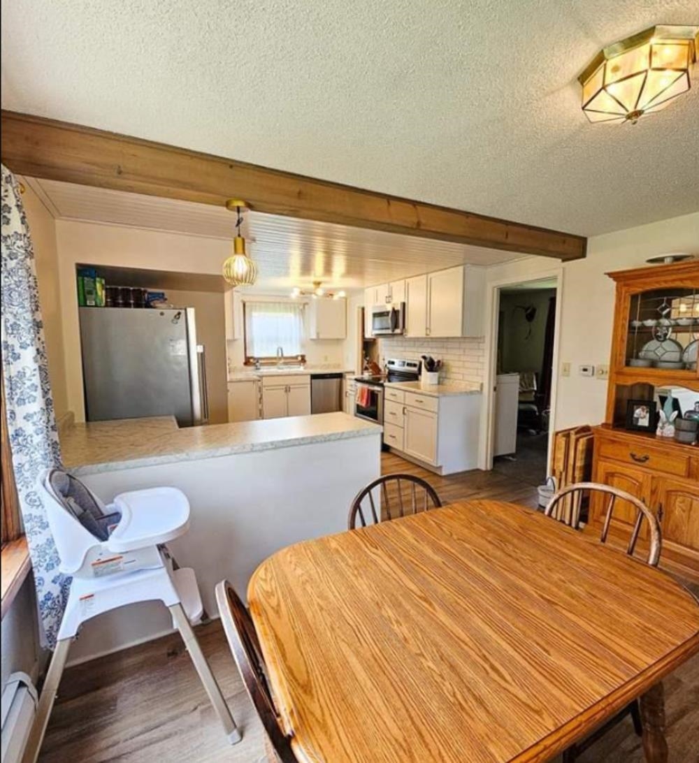 528 5th Avenue Two Harbors, MN 55616 - Photo 4 of 16