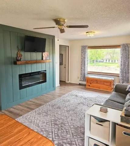 $187,500 | 528 5th Avenue, Two Harbors, MN 55616