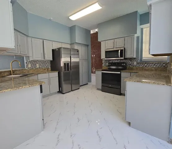 $3,295 | 8511 Northridge Court, Orlando, FL 32818