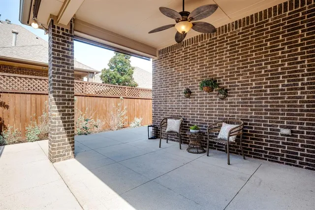 $589,000 | 437 Middleton Drive, Roanoke, TX 76262