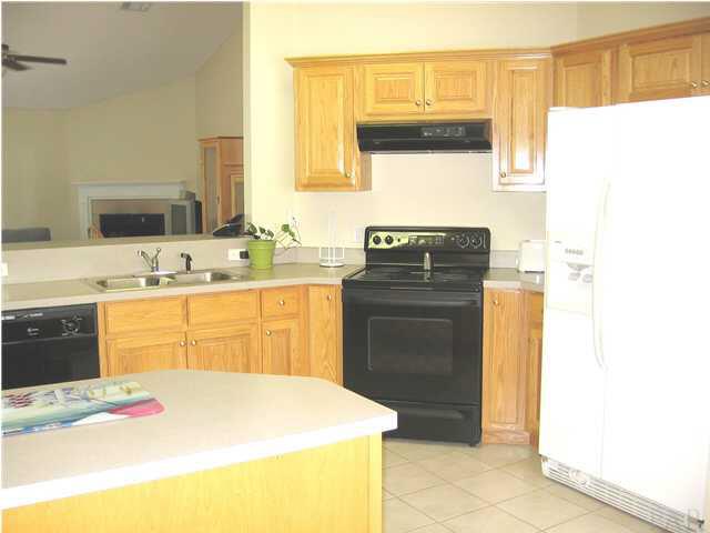 7346 Treasure Street Navarre, FL 32566 - Photo 7 of 14 Beautiful Kitchen w/movable Center Island