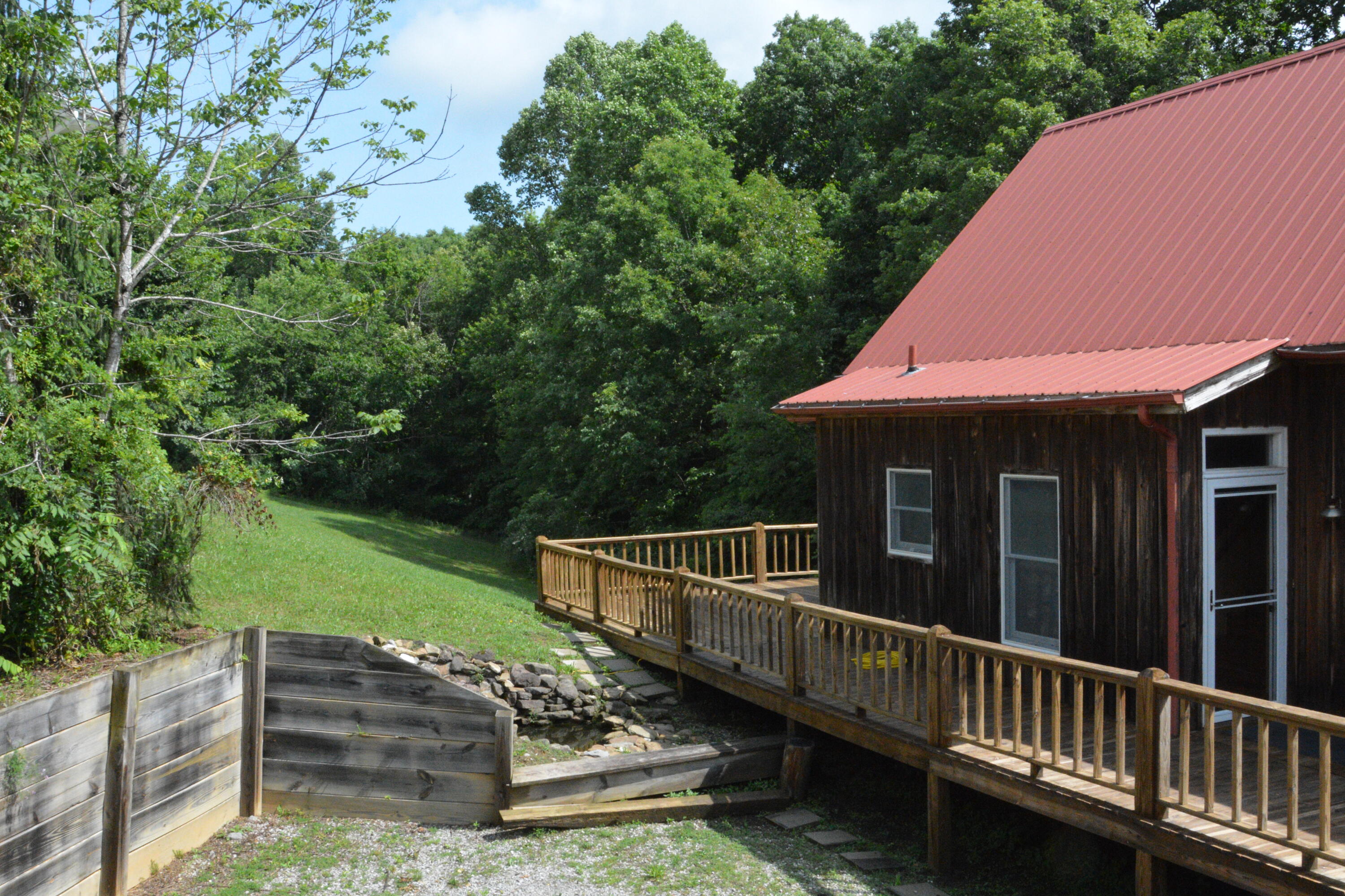 480 Roberts Bend Road Burnside, KY 42519 - Photo 4 of 57 DSC_8845