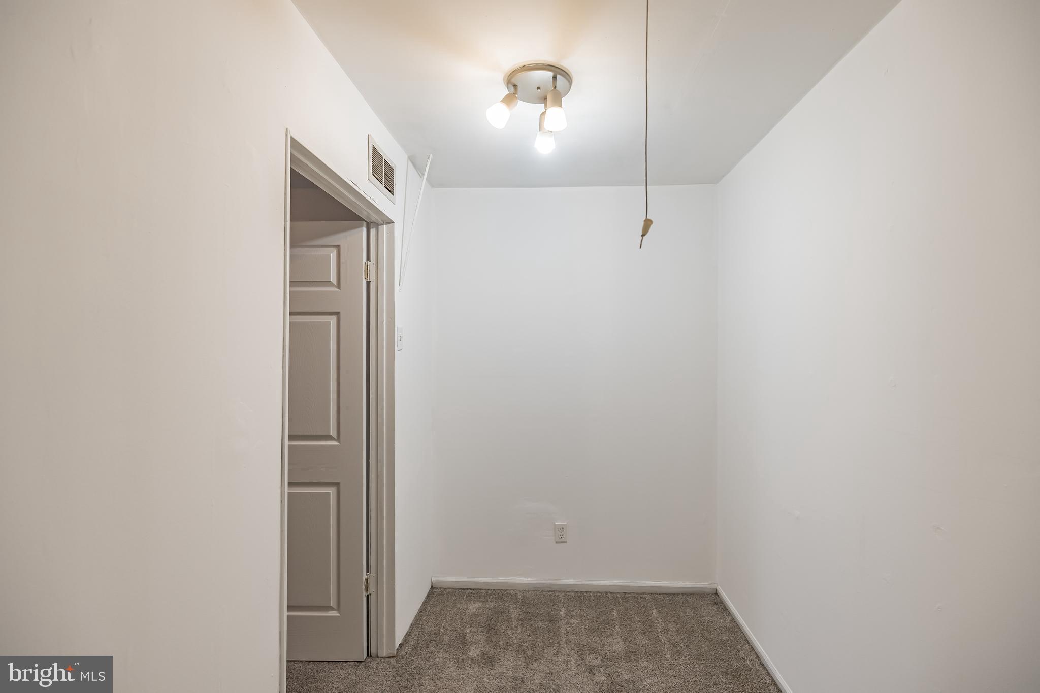 373 Woodlake Drive Marlton, NJ 08053 - Photo 26 of 34 3rd floor closet with storage