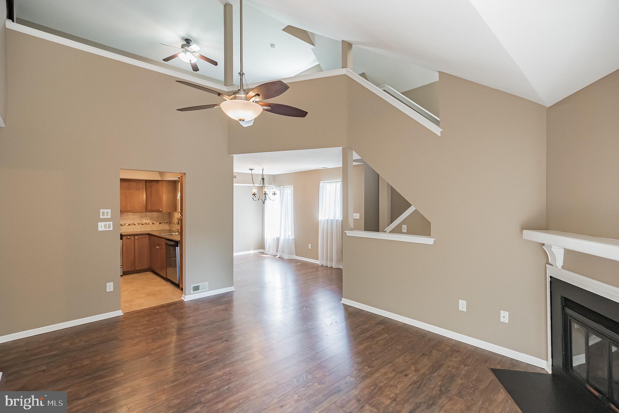 373 Woodlake Drive Marlton, NJ 08053 - Photo 5 of 34 Living Room