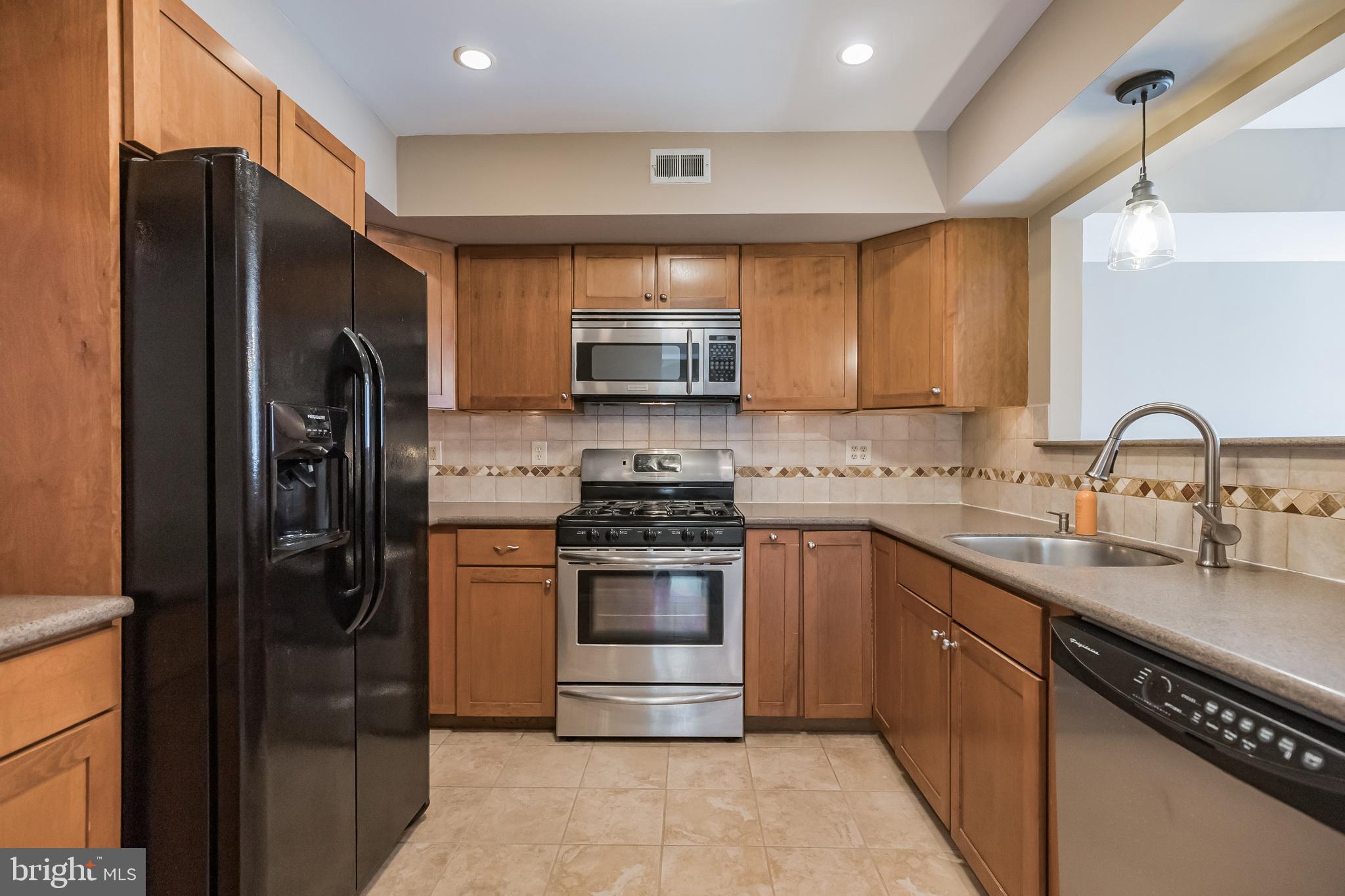 373 Woodlake Drive Marlton, NJ 08053 - Photo 7 of 34 Kitchen