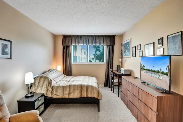 a view of a livingroom with furniture