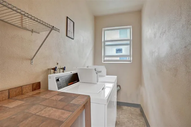 $159,100 | 32 Colonial Club Drive, Unit 202, Boynton Beach, FL 33435