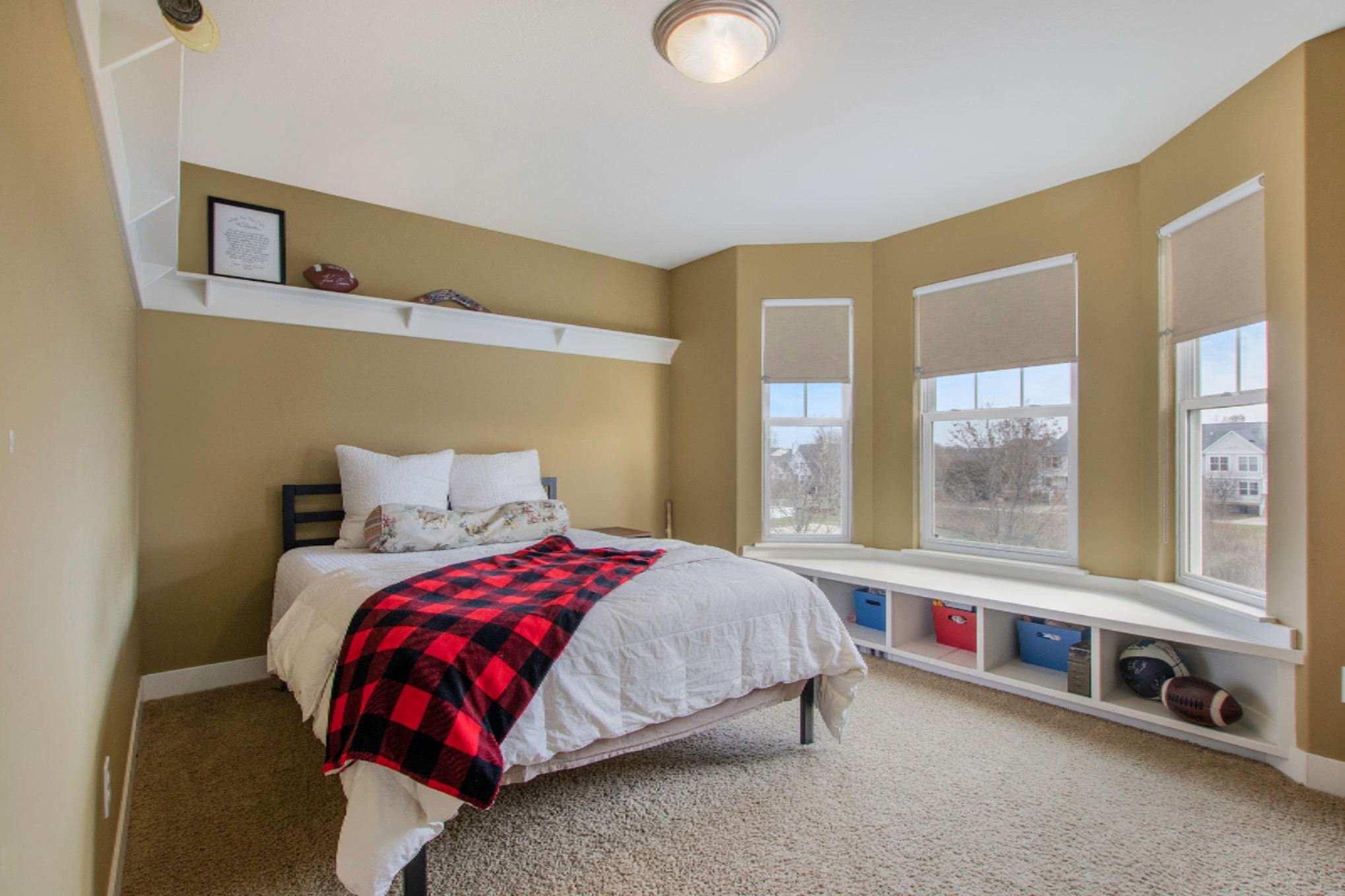 1086 Keystone Road Holland, MI 49423 - Photo 23 of 40 Bedroom