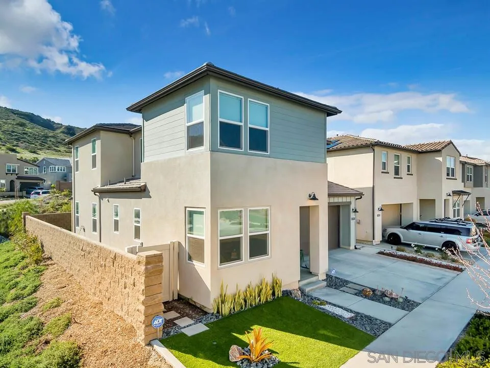 8808 Weston Road Santee, CA 92071 - Photo 3 of 26 Gallery Image 3