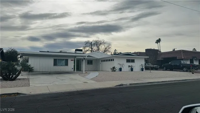 $2,999 | 2905 Mason Avenue, Las Vegas, NV 89102