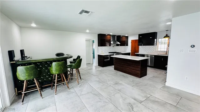 $2,999 | 2905 Mason Avenue, Las Vegas, NV 89102