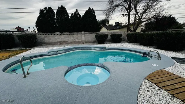 $2,999 | 2905 Mason Avenue, Las Vegas, NV 89102