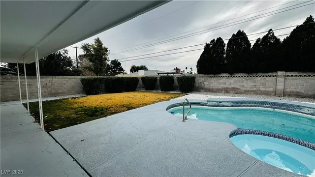 $2,999 | 2905 Mason Avenue, Las Vegas, NV 89102