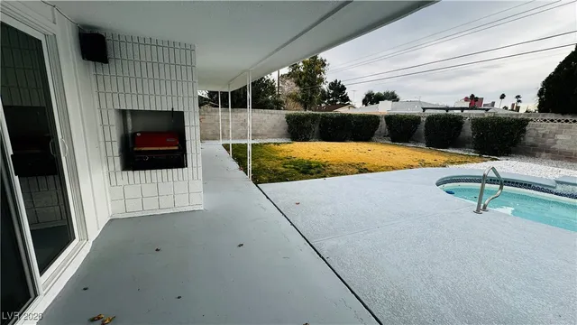 $2,999 | 2905 Mason Avenue, Las Vegas, NV 89102