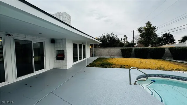 $2,999 | 2905 Mason Avenue, Las Vegas, NV 89102