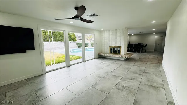 $2,999 | 2905 Mason Avenue, Las Vegas, NV 89102