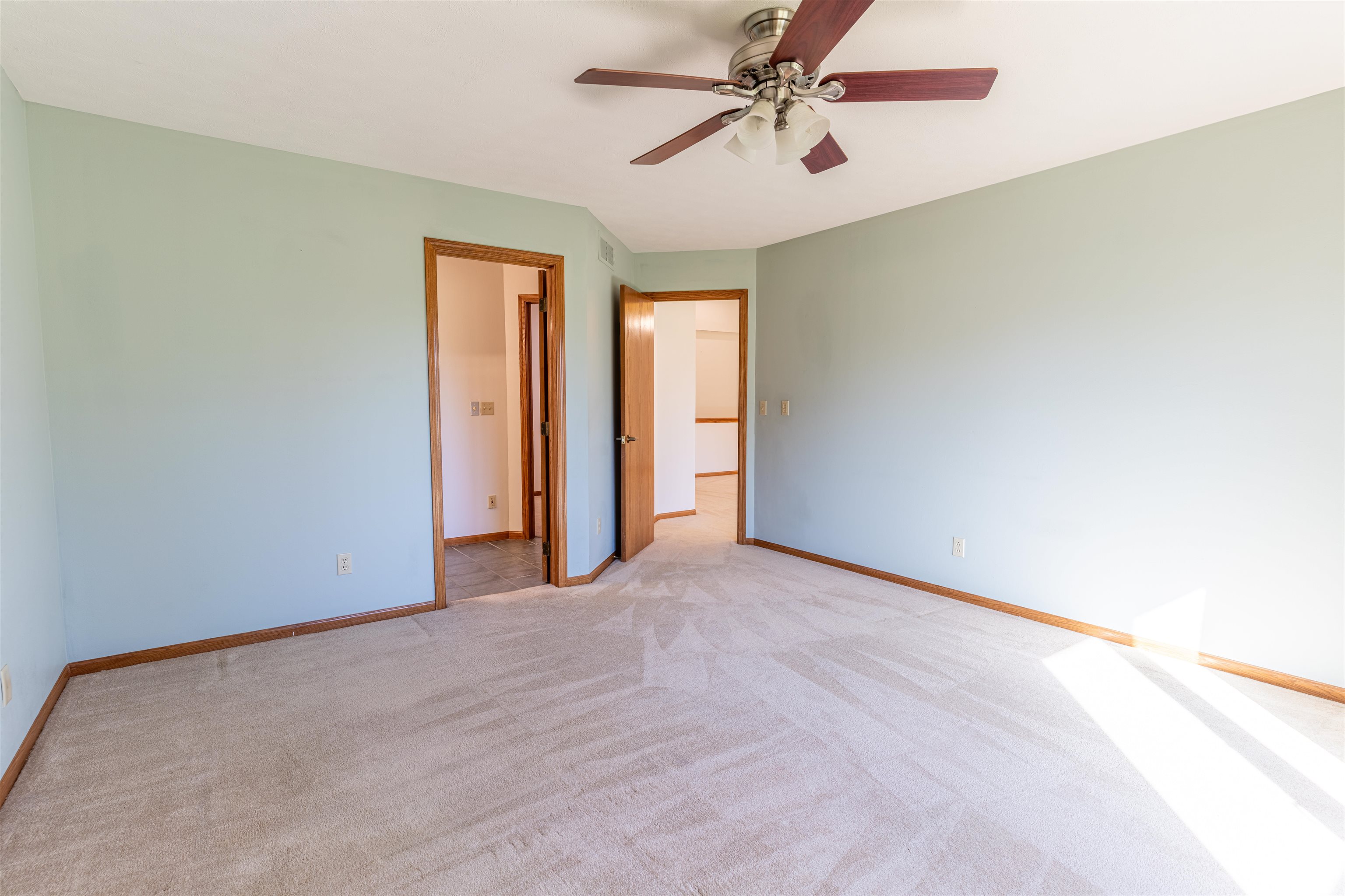 5269 Windsor Road Loves Park, IL 61111 - Photo 18 of 32 a view of a big room with carpet