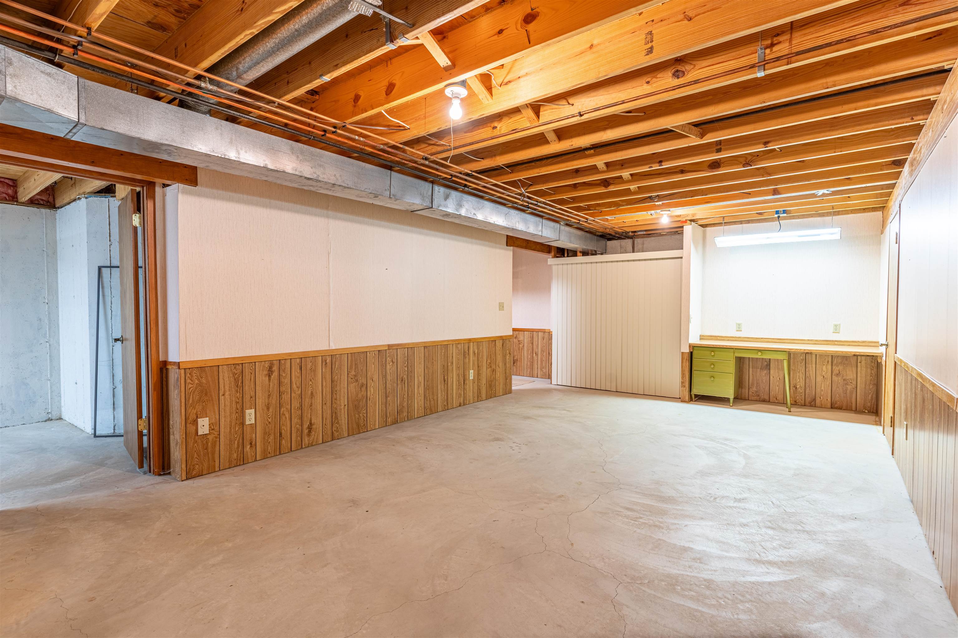 5269 Windsor Road Loves Park, IL 61111 - Photo 24 of 32 a view of a porch