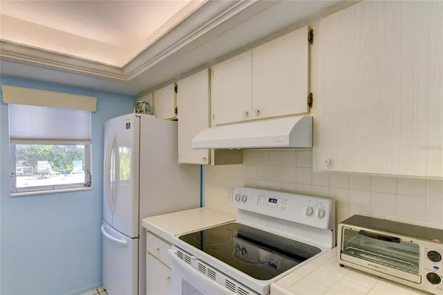 $1,900 | 115 Tyler Drive, Unit 104, Sarasota, FL 34236