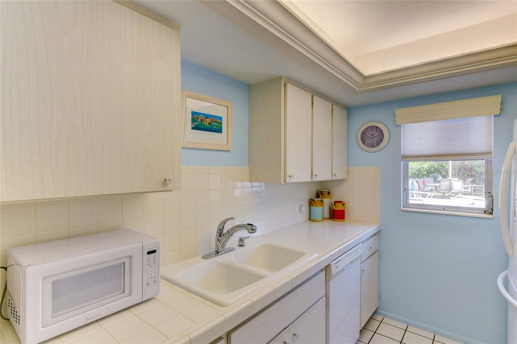 115 Tyler Drive, Unit 104 Sarasota, FL 34236 - Photo 6 of 26