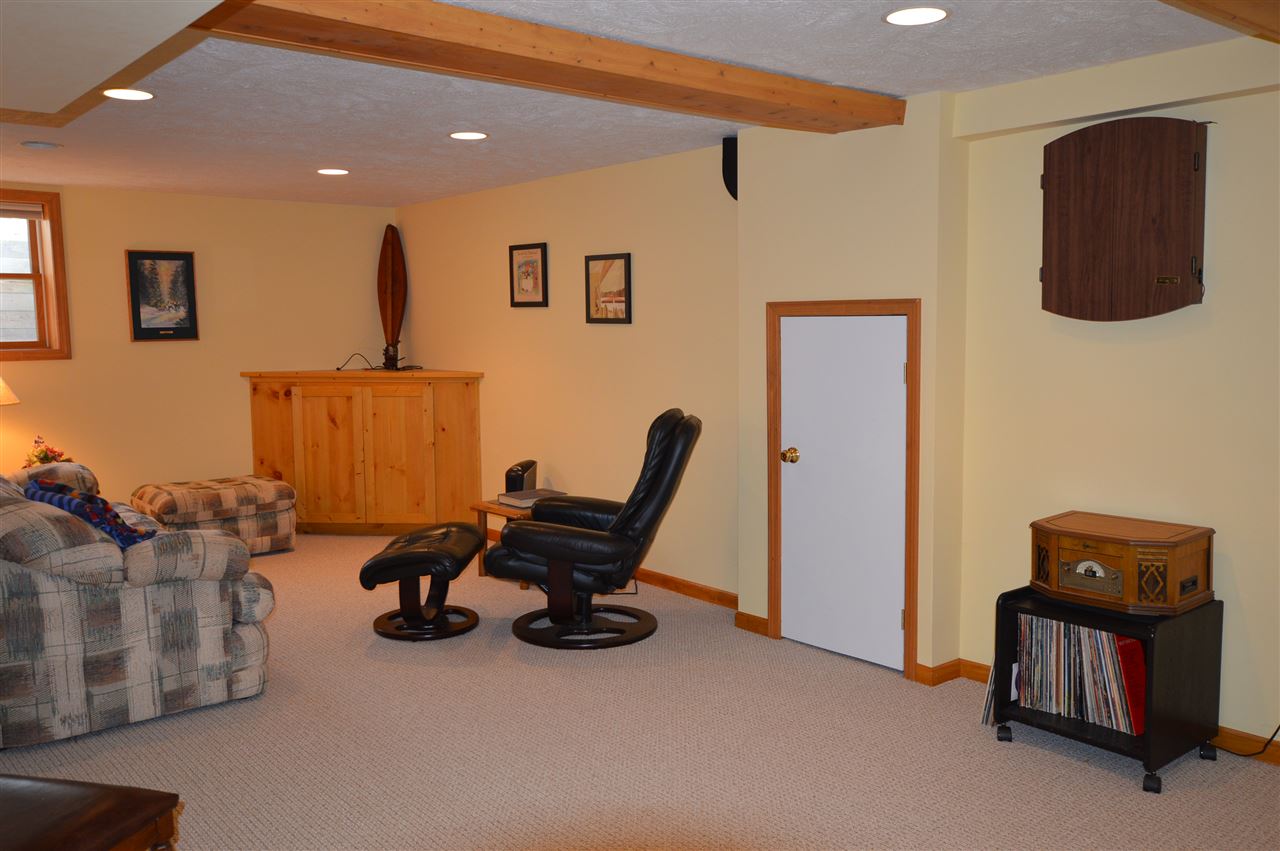 602 Bloomfield Road Traverse City, MI 49686 - Photo 48 of 67 1831156-47.JPG