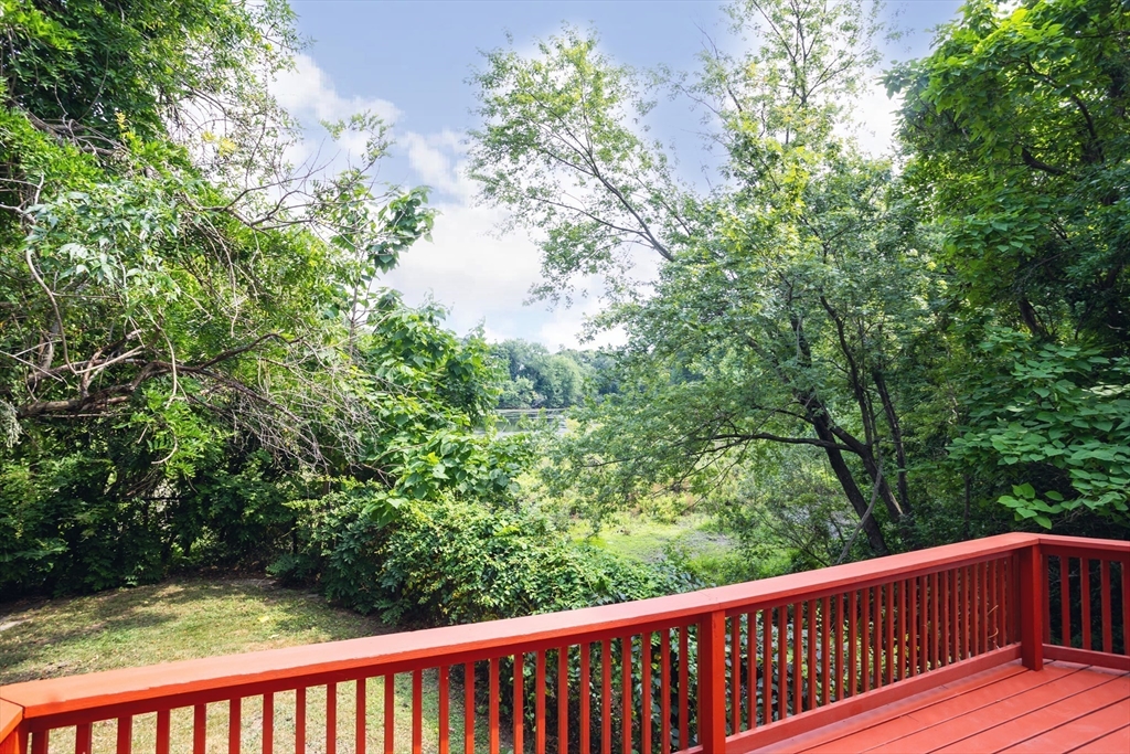 22 Lake Shore Road Lynn, MA 01904 - Photo 3 of 31