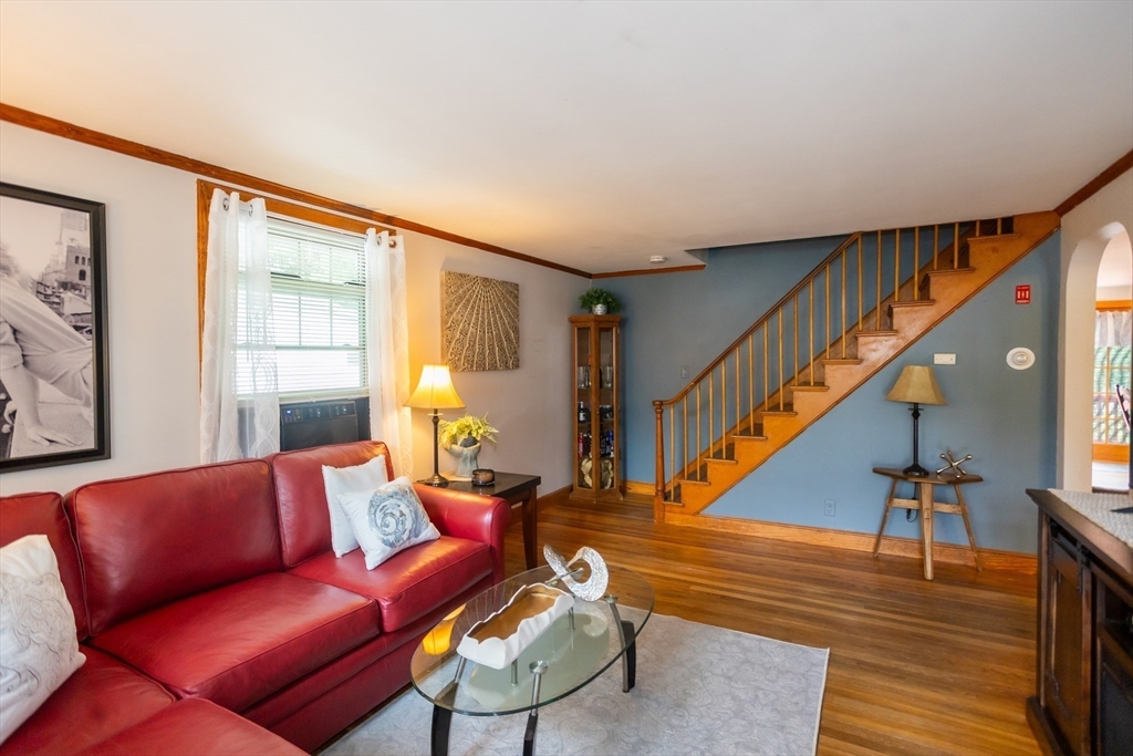 22 Lake Shore Road Lynn, MA 01904 - Photo 6 of 31