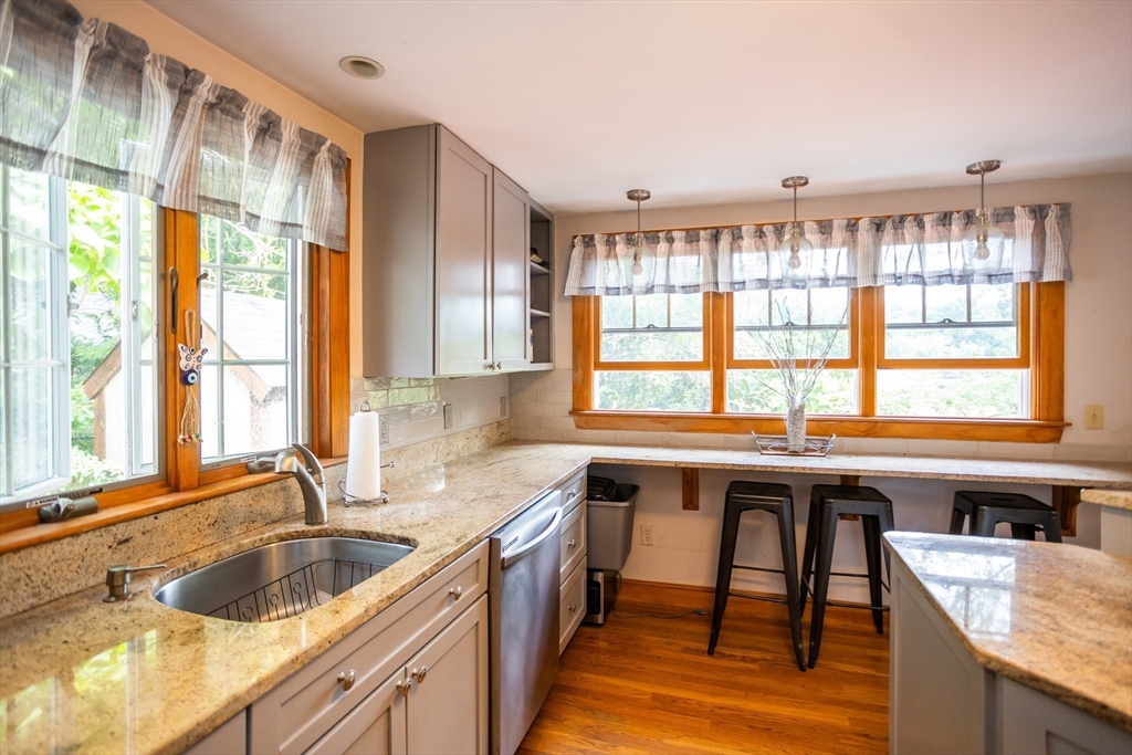 22 Lake Shore Road Lynn, MA 01904 - Photo 10 of 31