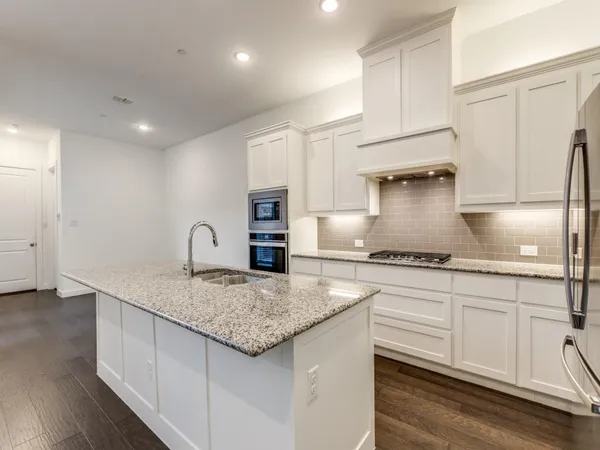 $3,200 | 7443 Tiffany Drive, Frisco, TX 75034