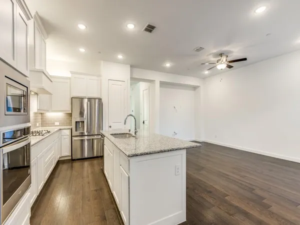 $3,200 | 7443 Tiffany Drive, Frisco, TX 75034
