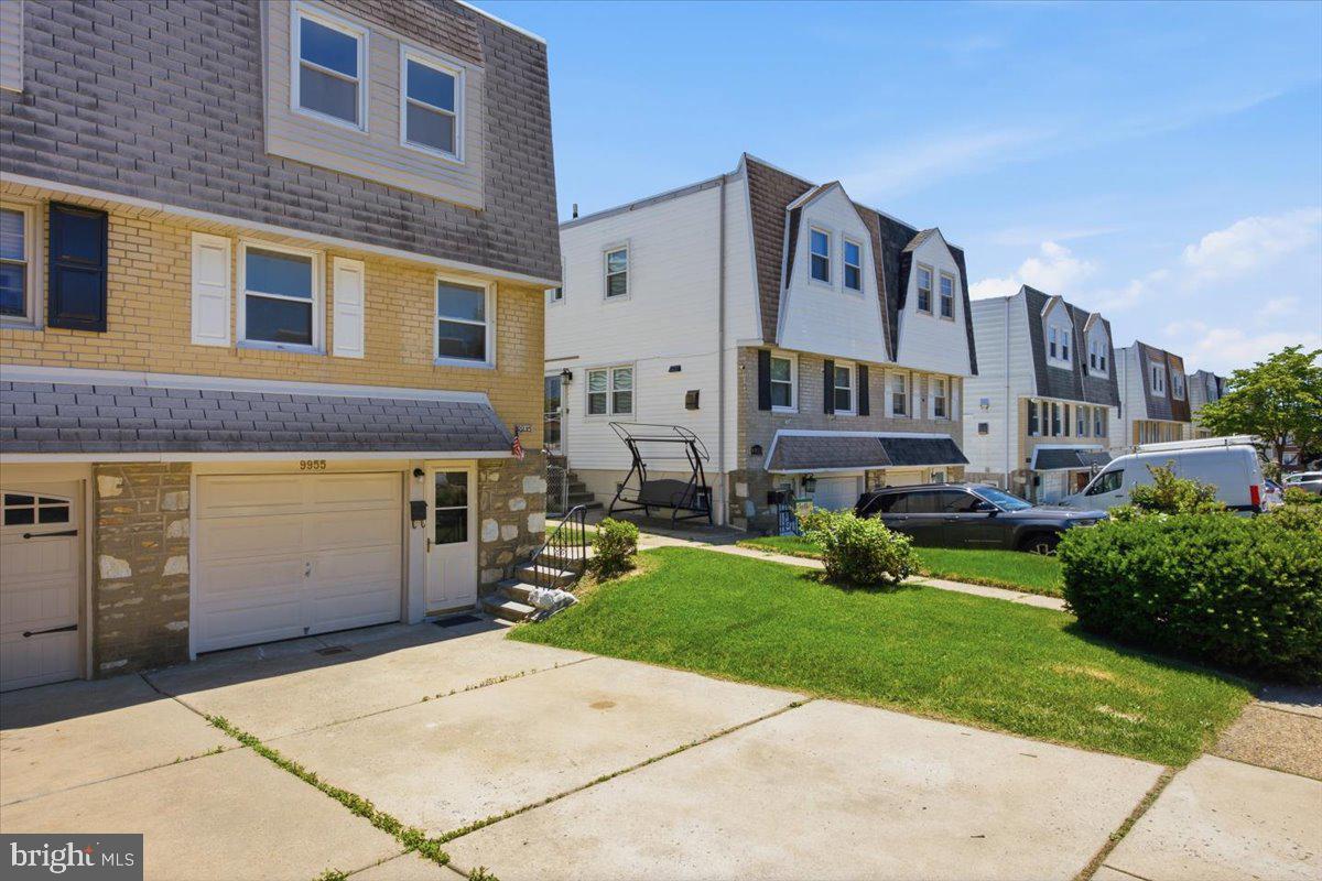 9955 Bridle Road Philadelphia, PA 19115 - Photo 3 of 36 Exterior Front