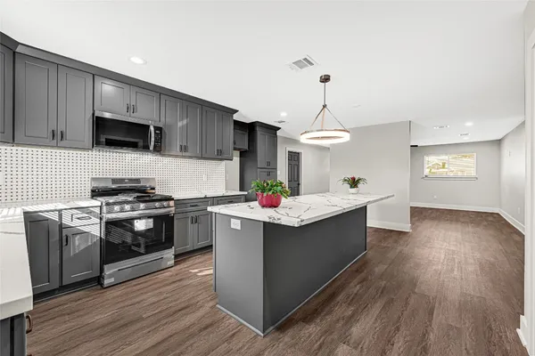 $368,000 | 7614 Dixie Drive, Houston, TX 77087