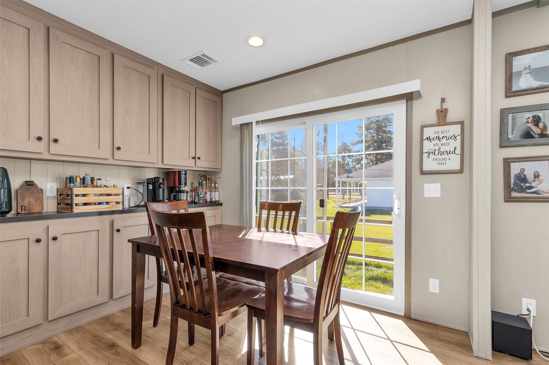 622 Lake Shore Drive Trinity, TX 75862 - Photo 10 of 28