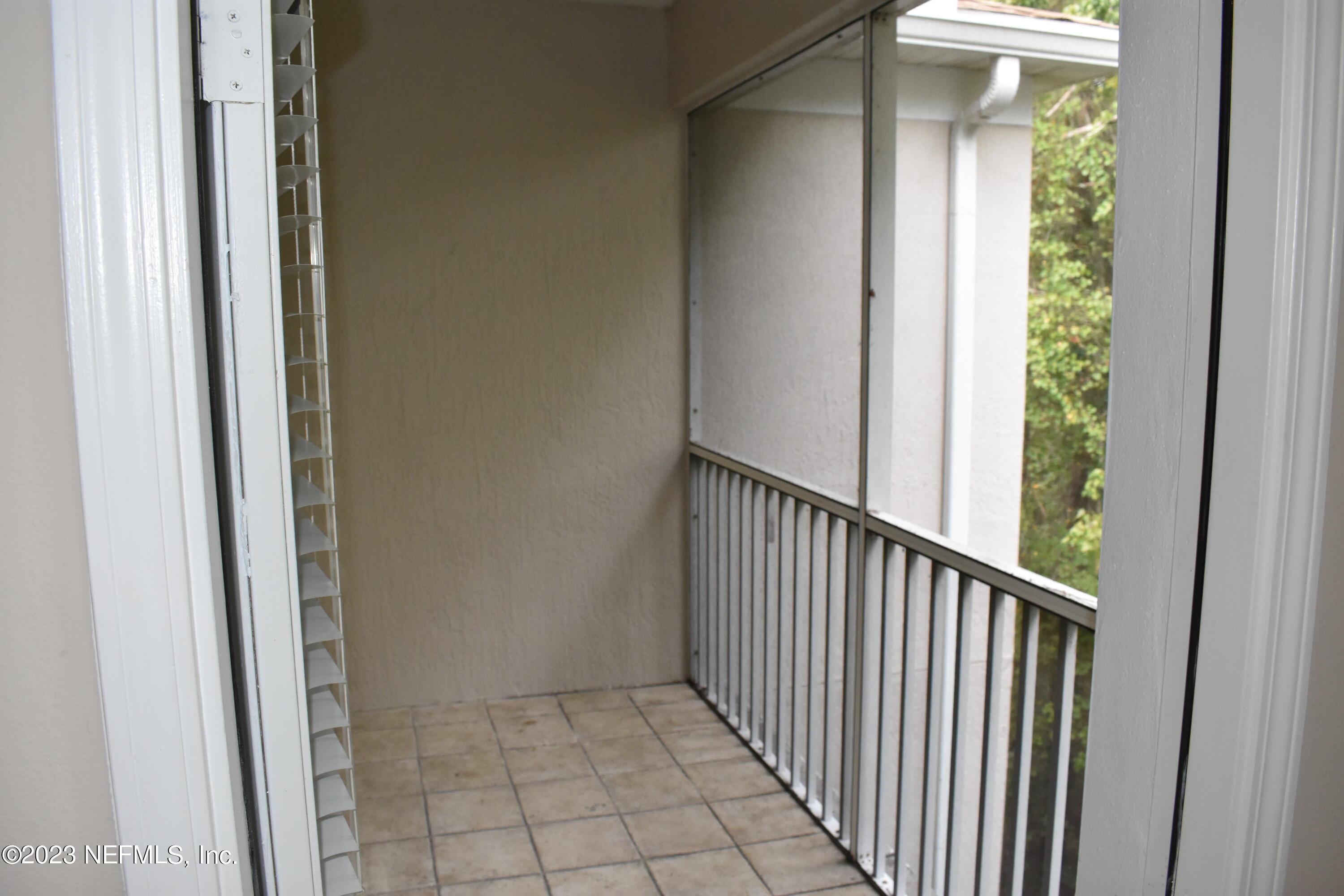 10550 Baymeadows Road, Unit 612 Jacksonville, FL 32256 - Photo 16 of 23 Screened Balcony
