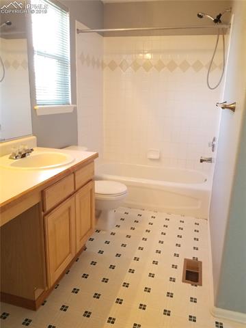 8707 Del Rio Road Peyton, CO 80831 - Photo 11 of 15 Jack and Jill bathroom