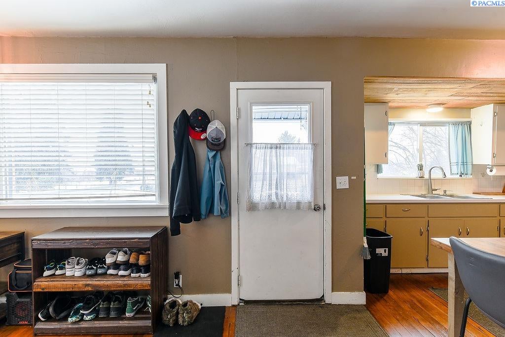 501 Gregor Street Colton, WA 99113 - Photo 6 of 35 Gallery Image 6