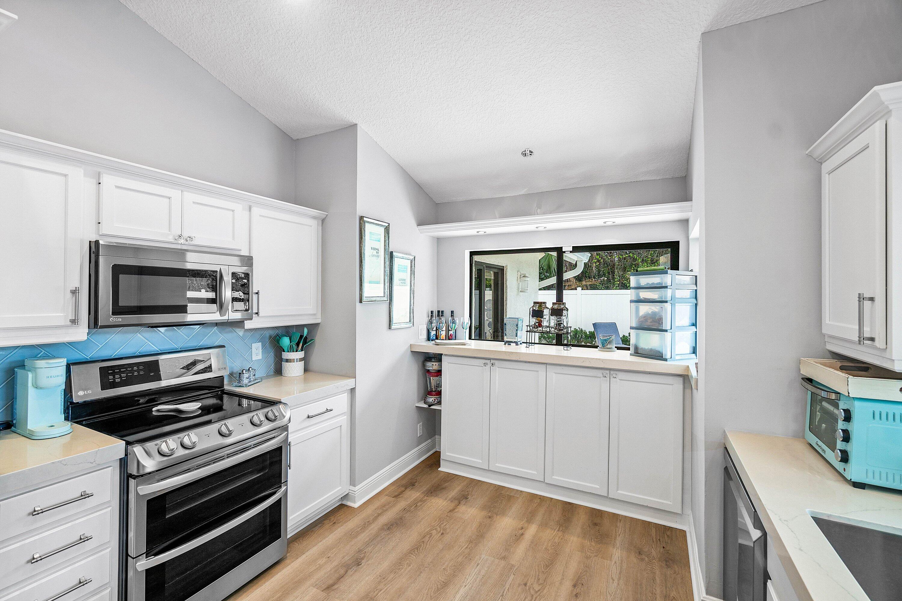 1338 Southwest 3rd Street Boca Raton, FL 33486 - Photo 15 of 42 017-1338Southwest3rdStreet-BocaRaton-FL-