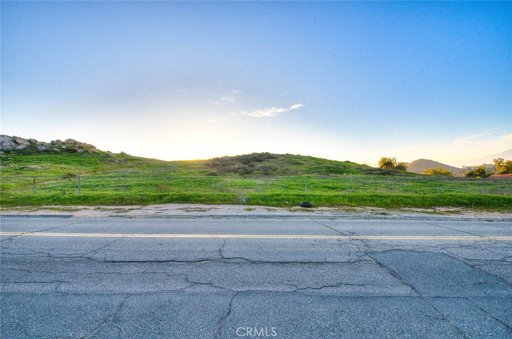 0 Norwood Avenue Riverside, CA 92505 - Photo 6 of 8 a view of a road with an ocean view