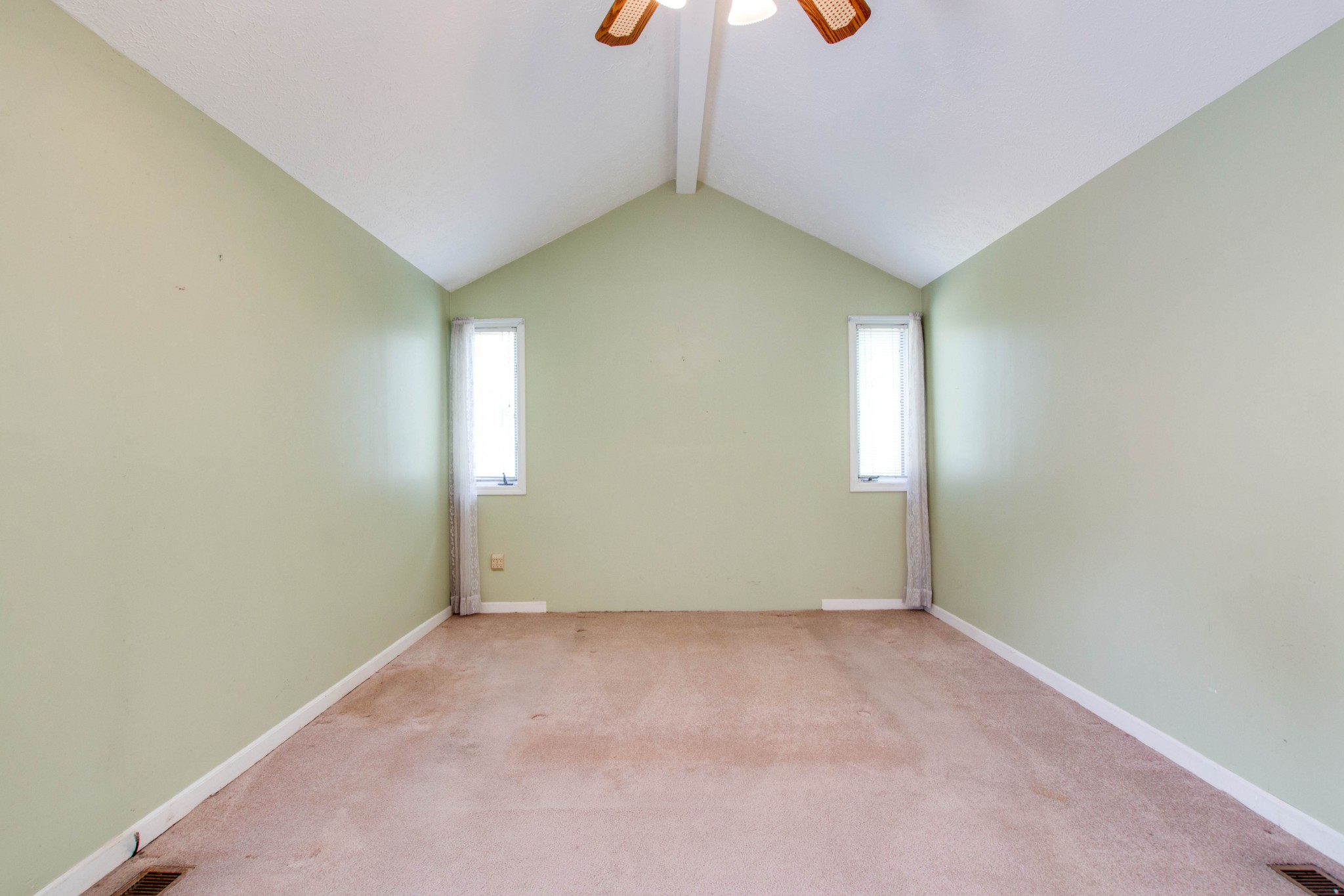 5002 Yorktown Road Nashville, TN 37211 - Photo 15 of 24 an empty room with windows