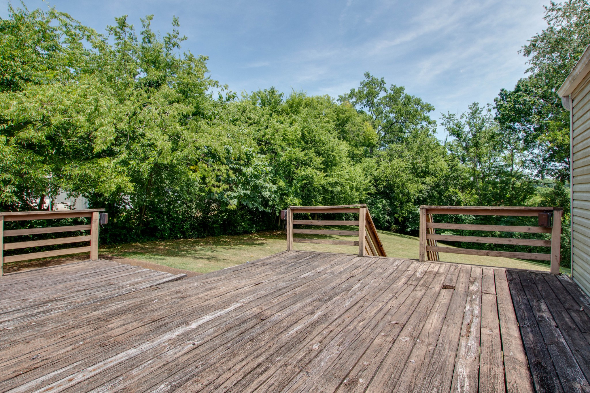 5002 Yorktown Road Nashville, TN 37211 - Photo 20 of 24 a view of outdoor kitchen and deck