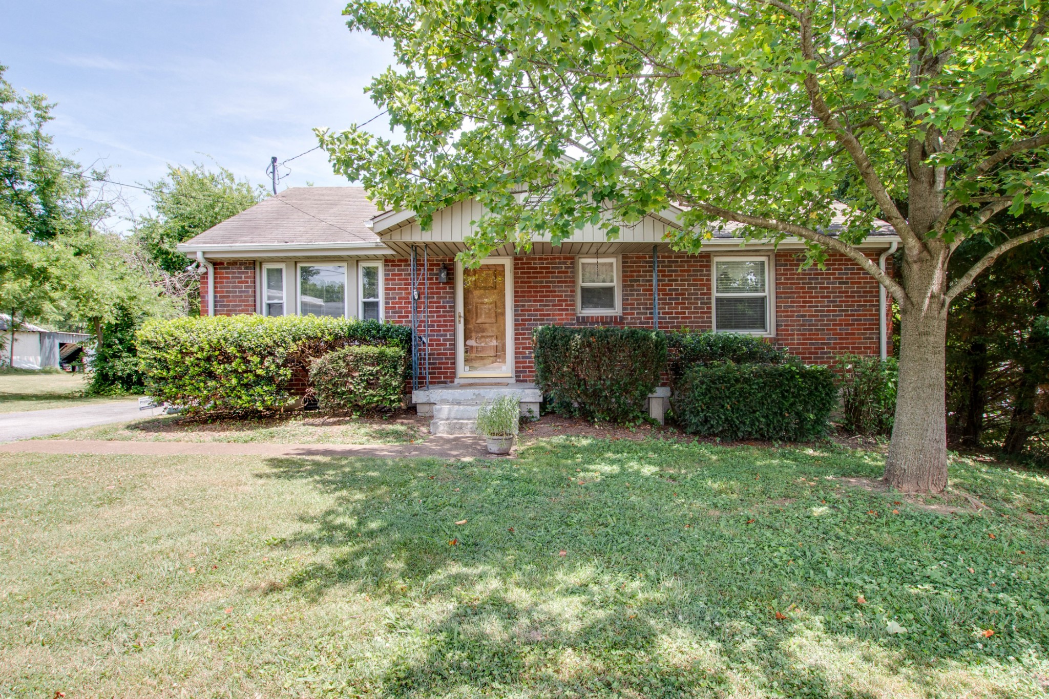 5002 Yorktown Road Nashville, TN 37211 - Photo 2 of 24 front view of a house with a yard