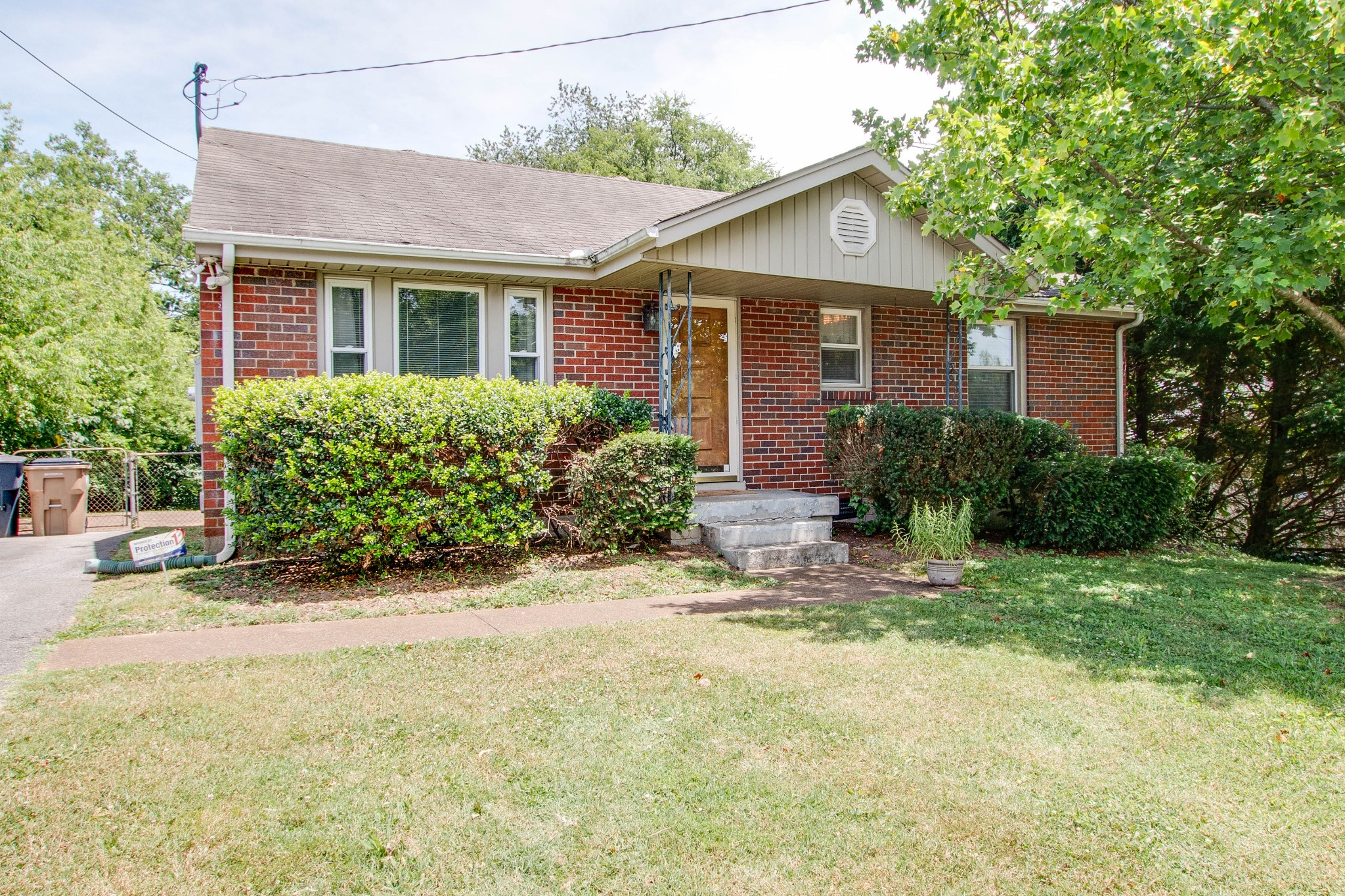 5002 Yorktown Road Nashville, TN 37211 - Photo 24 of 24 a front view of a house with garden